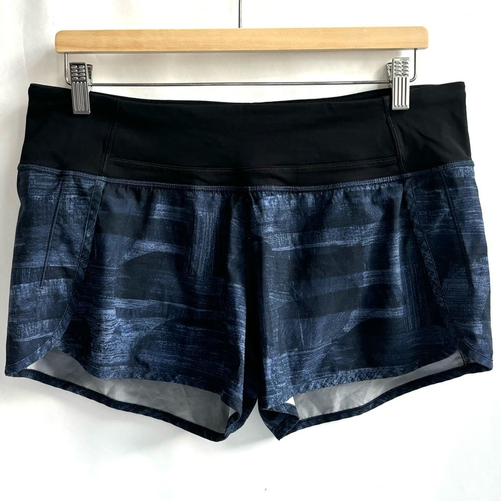 Lululemon Run Times Short 4-way Stretch 4"
Transition Multi Midnight Navy Black
